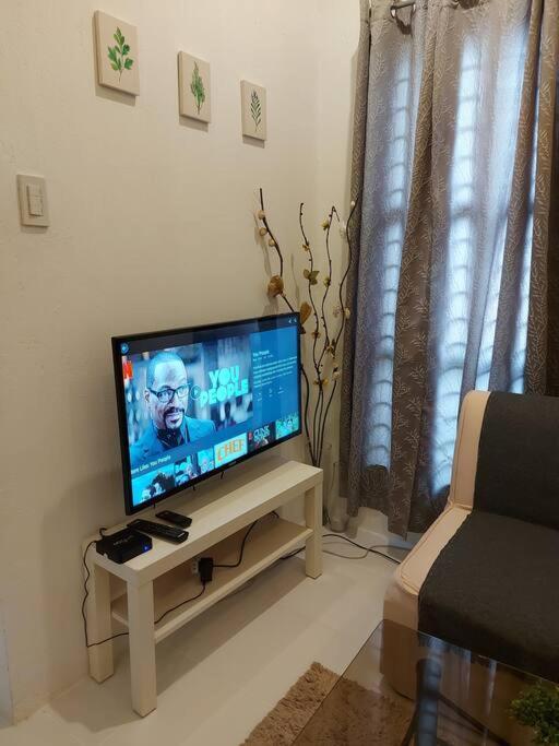 Home Away From Home. Bacolod Dış mekan fotoğraf